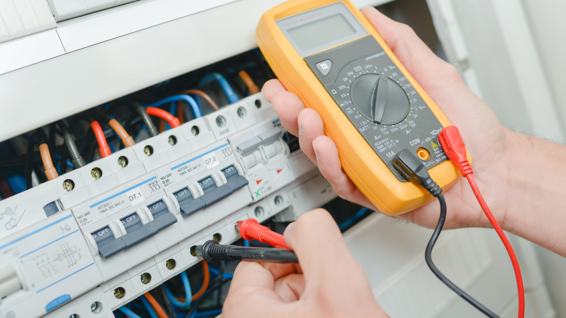 Featured image for “The Most Common Electrical Safety Risks on Industrial Sites”